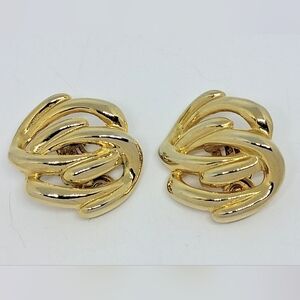 * Vintage Unsigned High End Gold Tone Clip On Earrings